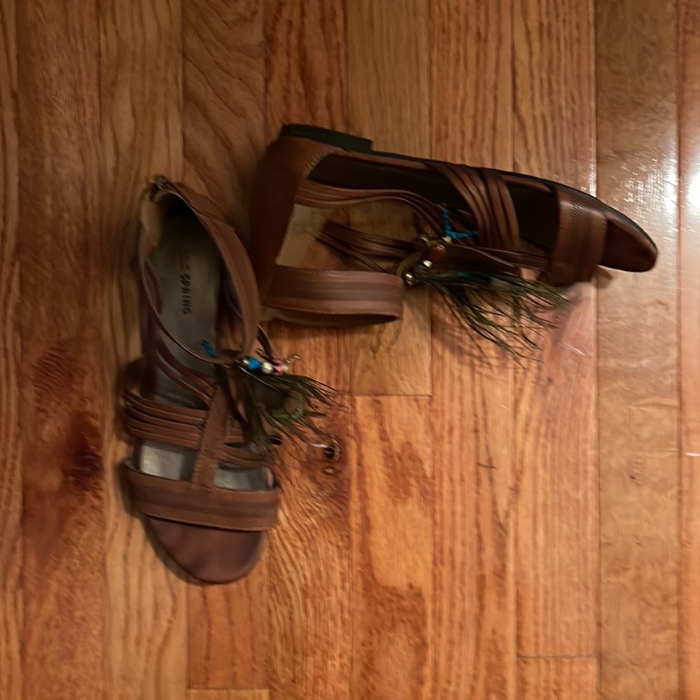 Spring Sandals - Picture 2 of 5
